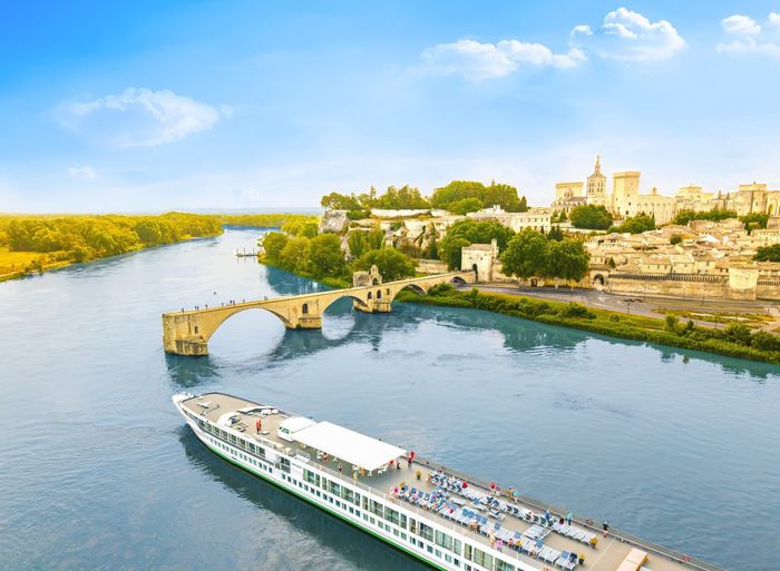 Shore excursions and activities on MS Van Gogh